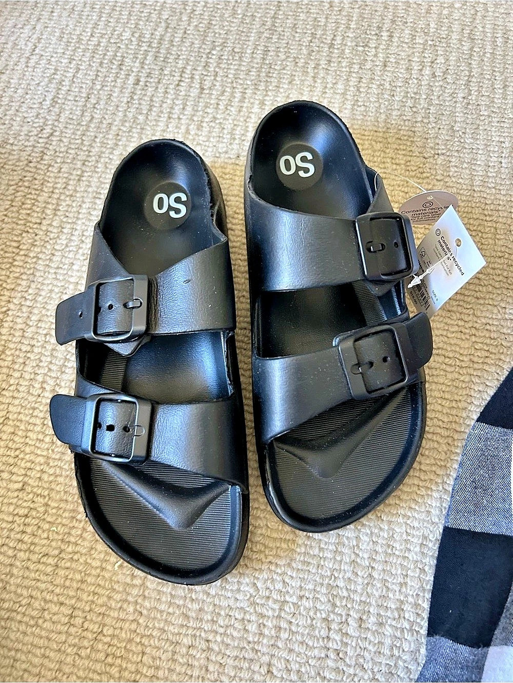 So Passionfruit Slide Sandals in Black US 6